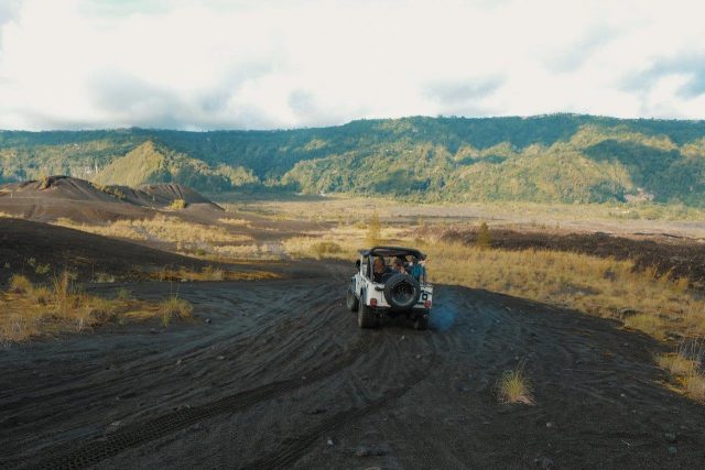 jeep-tour-black-lava-03